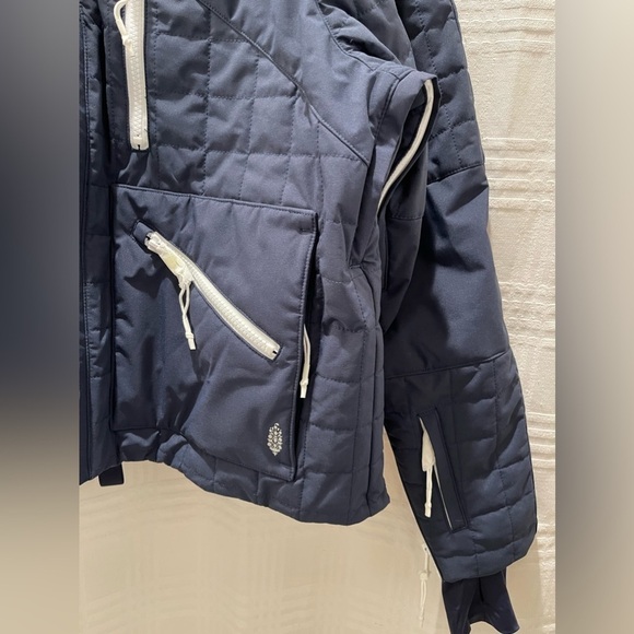 NEW FP free people movement all prepped short parka jacket navy blue NWOT - Picture 5 of 11